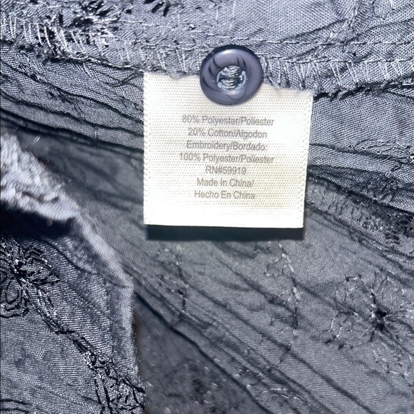 Women’s St. John's Bay Black Button-Down Shirt w/ Ruffle Detail - Picture 6 of 7